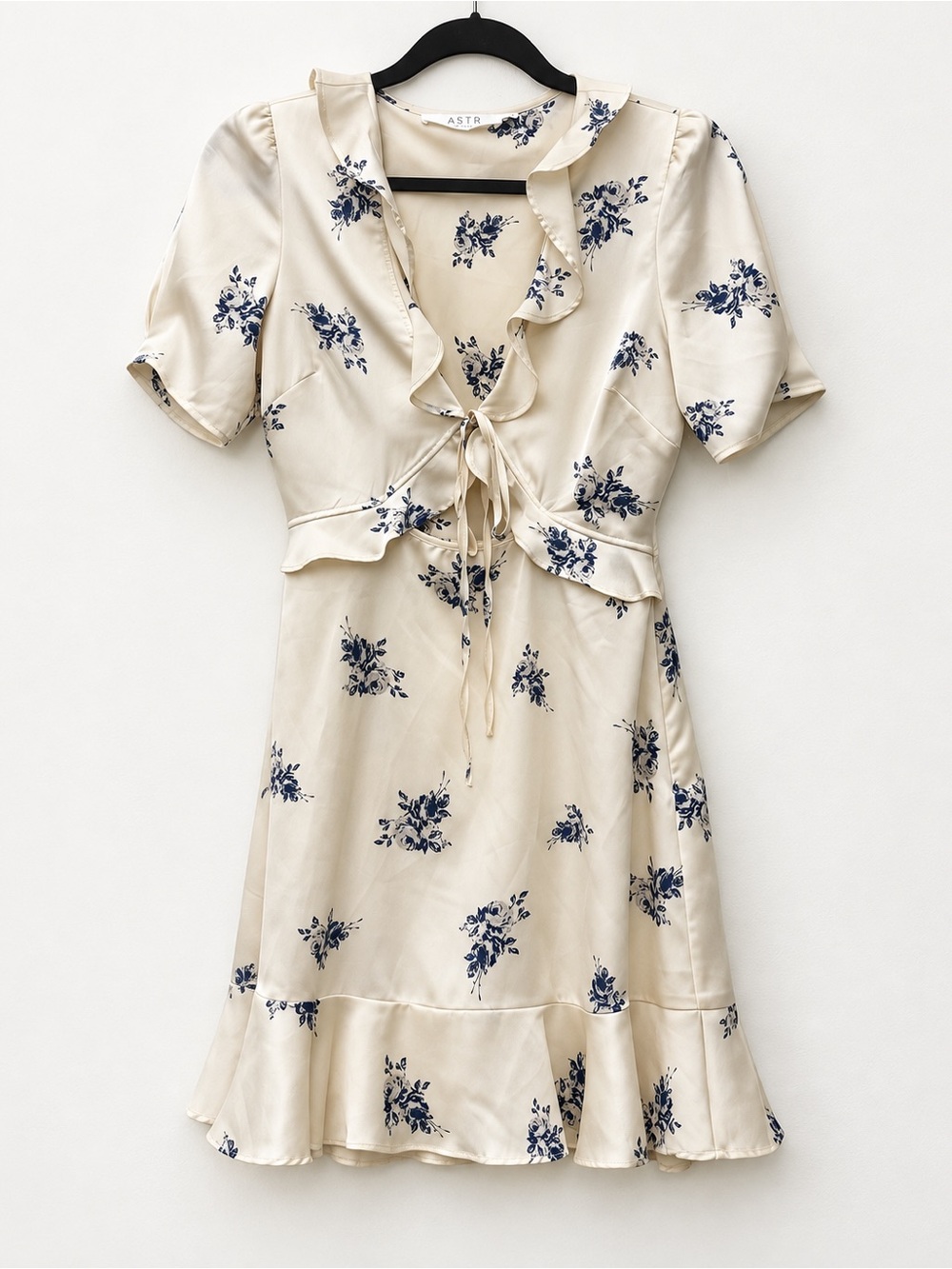 ASTR Cream & Navy Floral Tie-Front Ruffle Mini Dress